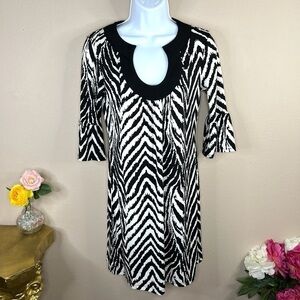 Size 4 NWT Enfocus Studio Black & White Zebra Print Dress Bell Sleeve Stretch